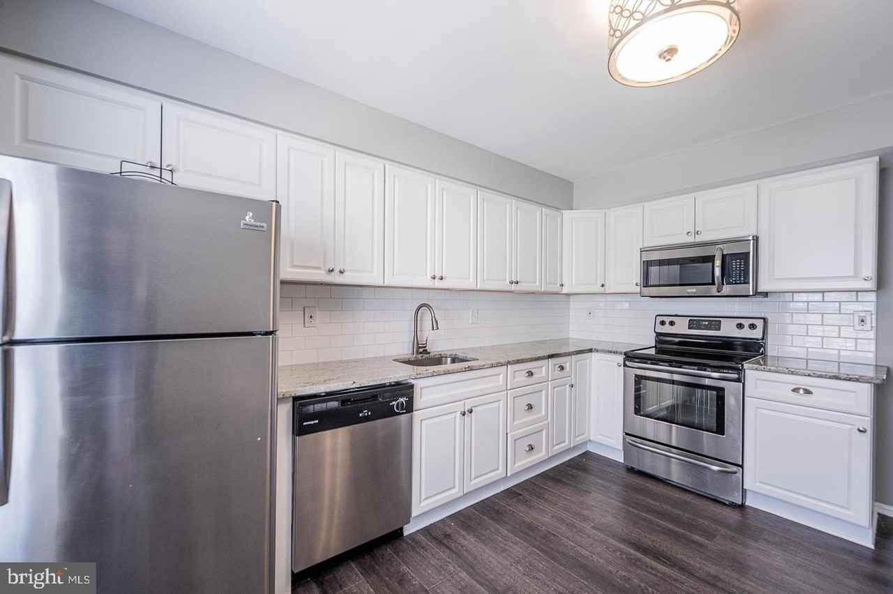 10716 Cordage Walk - Photo 7 of 39