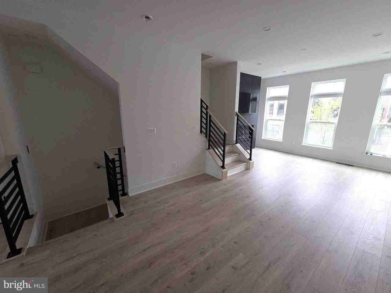 5337 Zenith Overlook - Photo 7 of 29