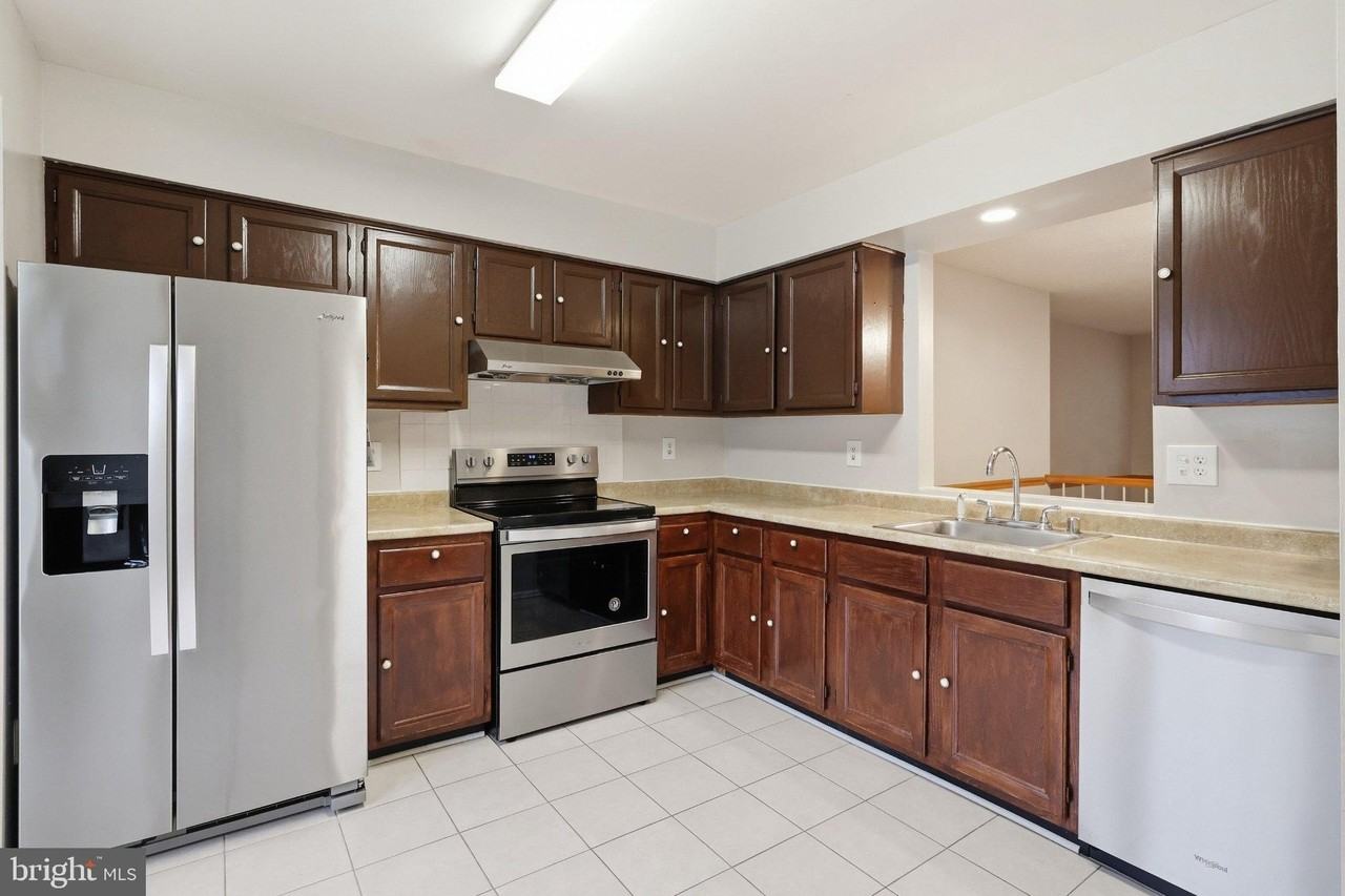 4000 Sparrow House Ln - Photo 6 of 41