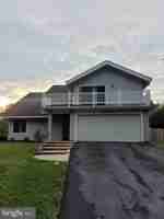 featured image of 18900 Glendower Rd