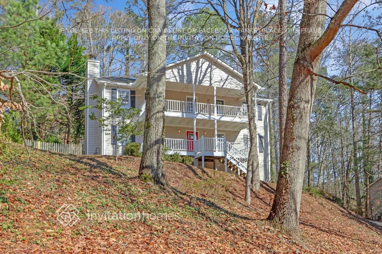 3775 Rivaridge Dr - Photo 2 of 31