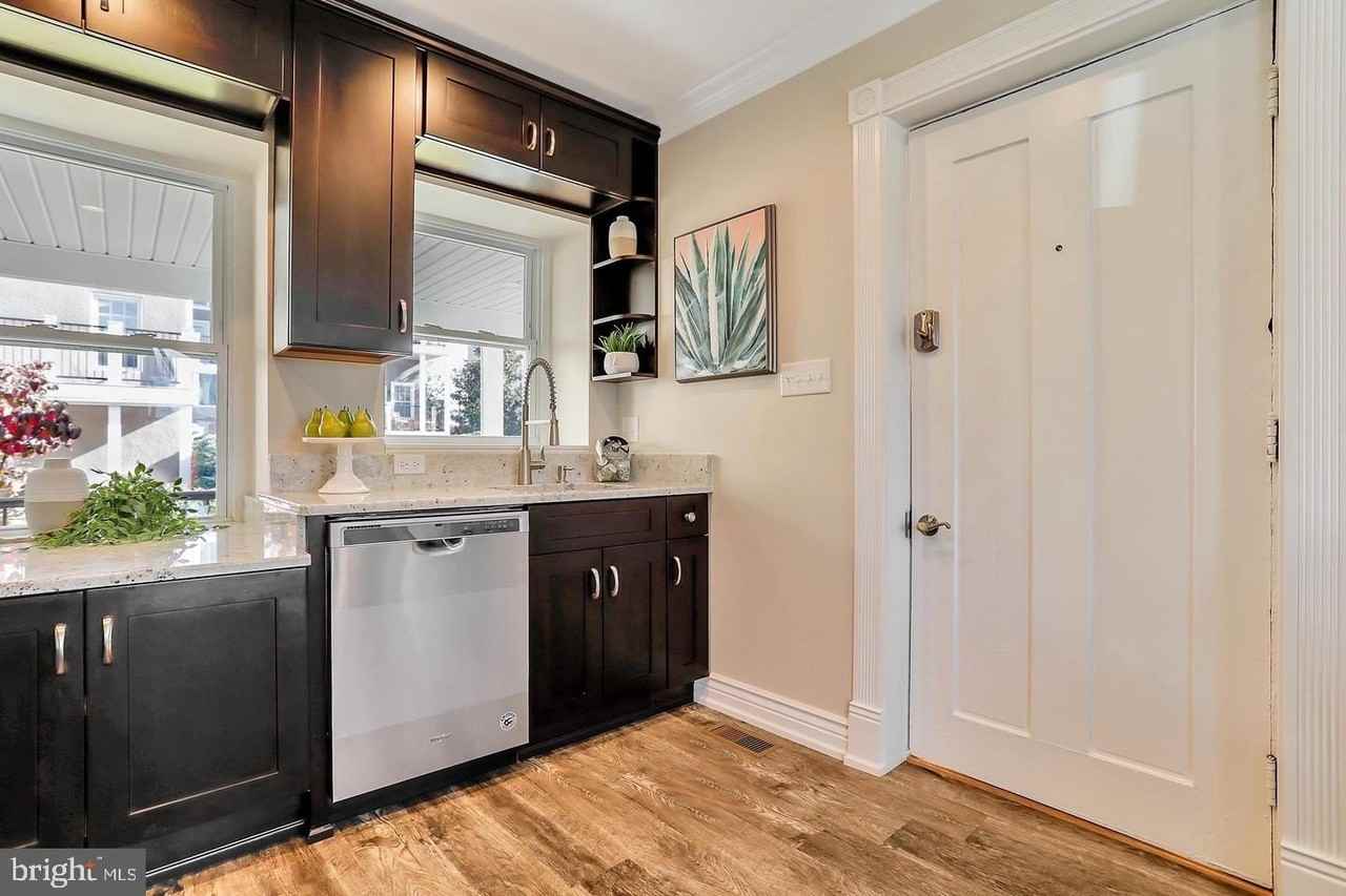 37 S Prospect St #105 - Photo 6 of 25
