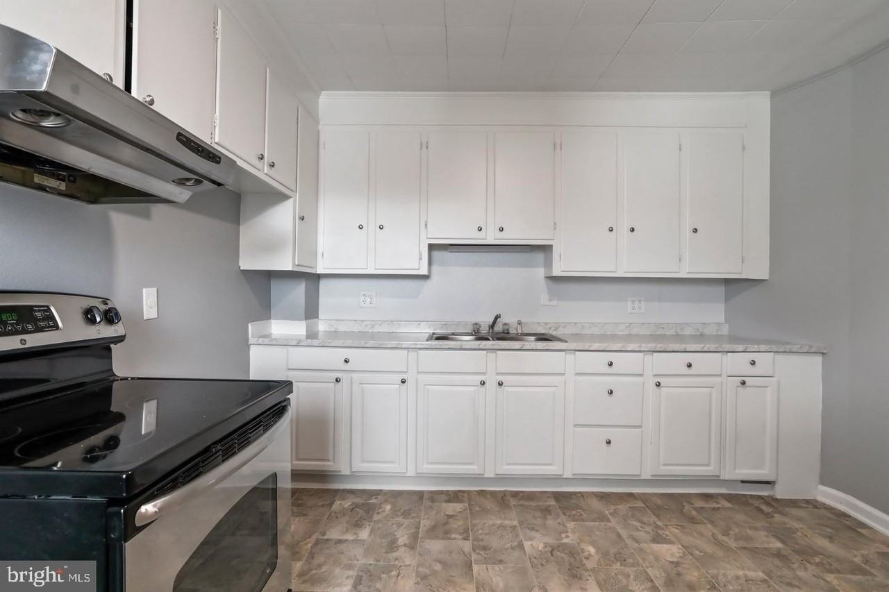 655 S Potomac St #3 - Photo 2 of 13