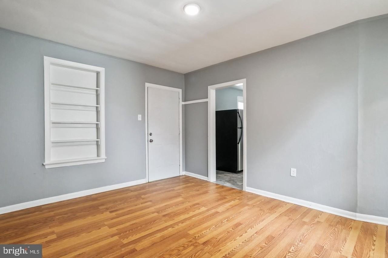 655 S Potomac St #3 - Photo 5 of 13