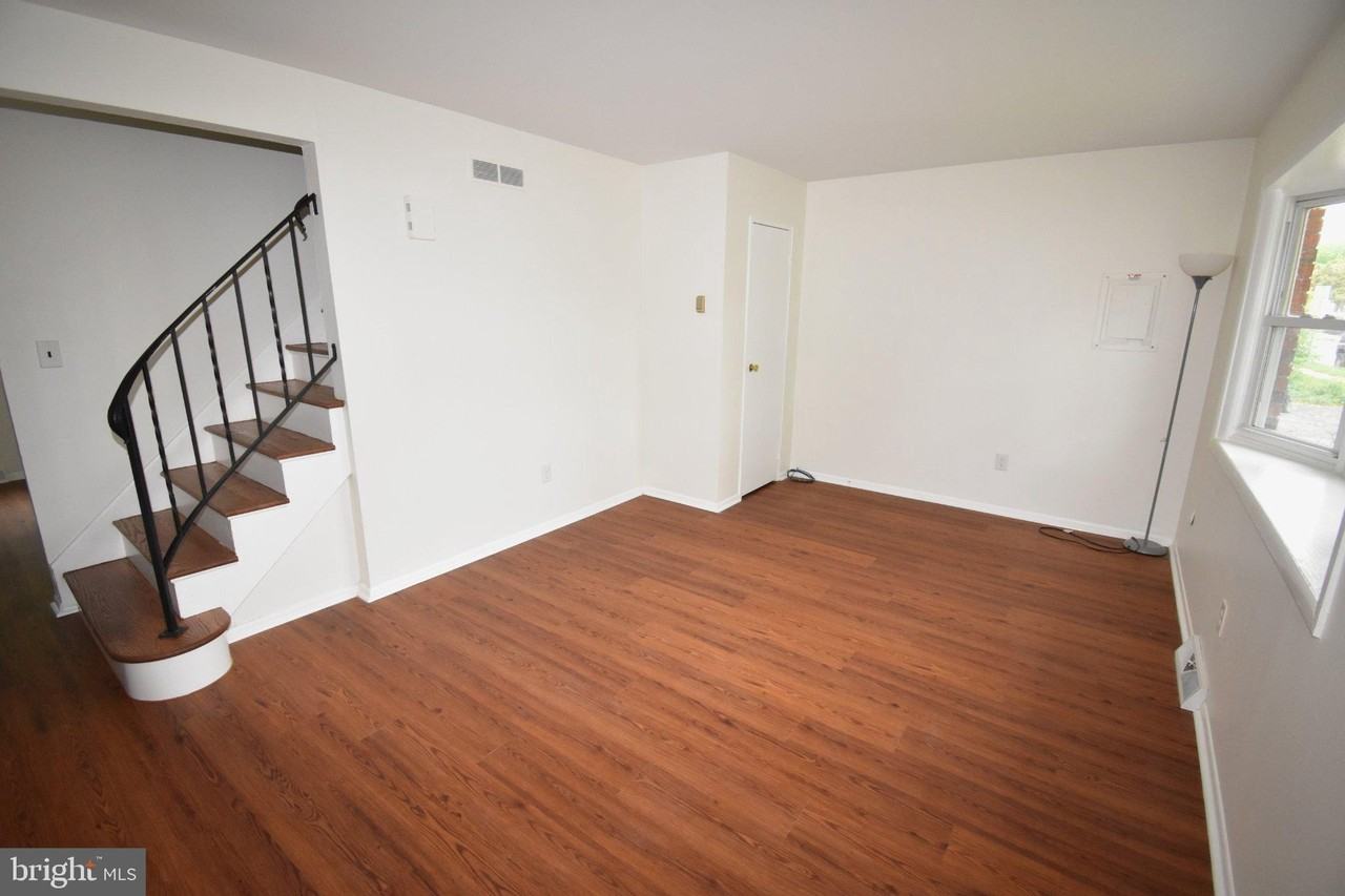 216 E Pearl St - Photo 5 of 20