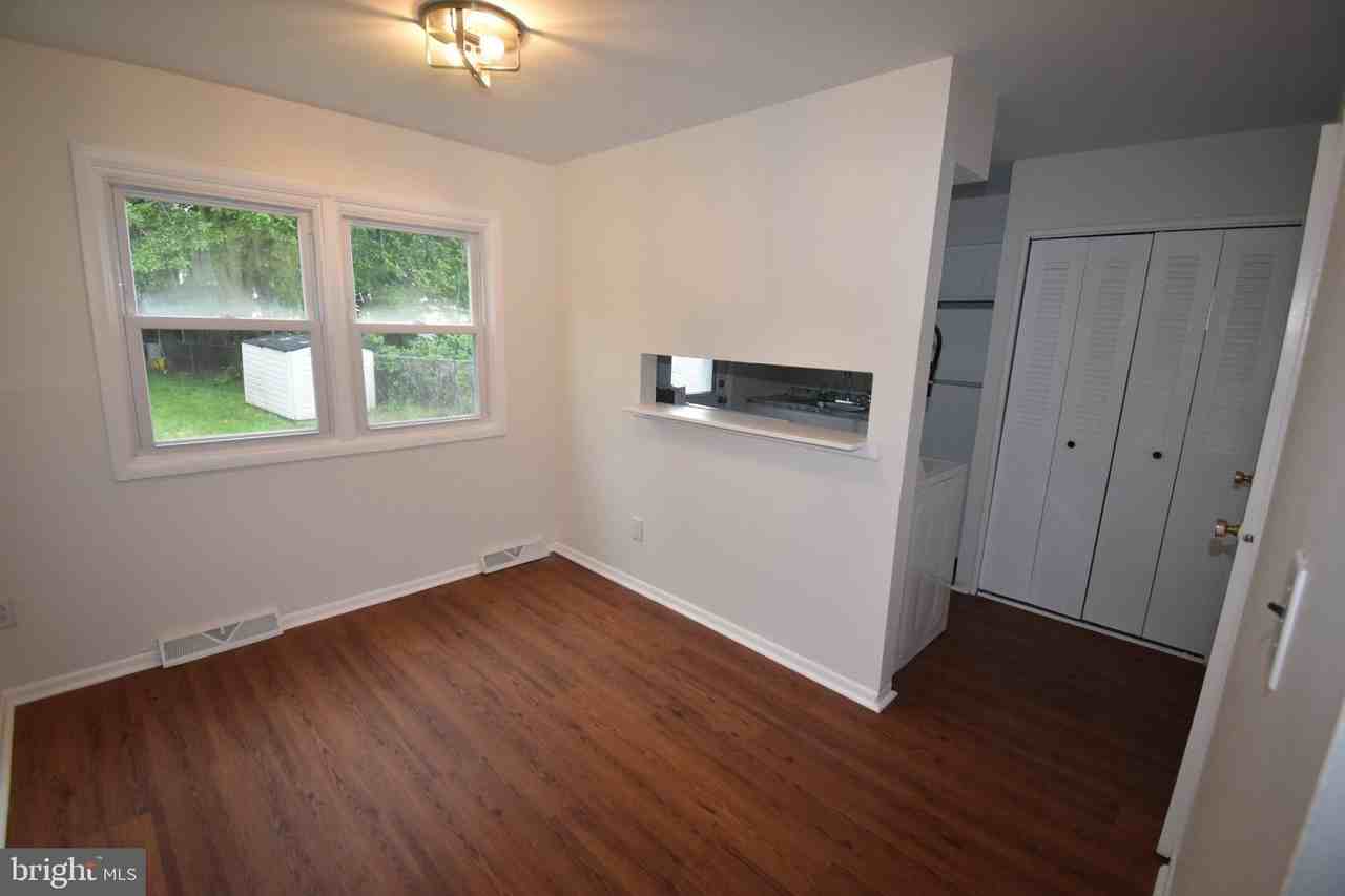 216 E Pearl St - Photo 6 of 20