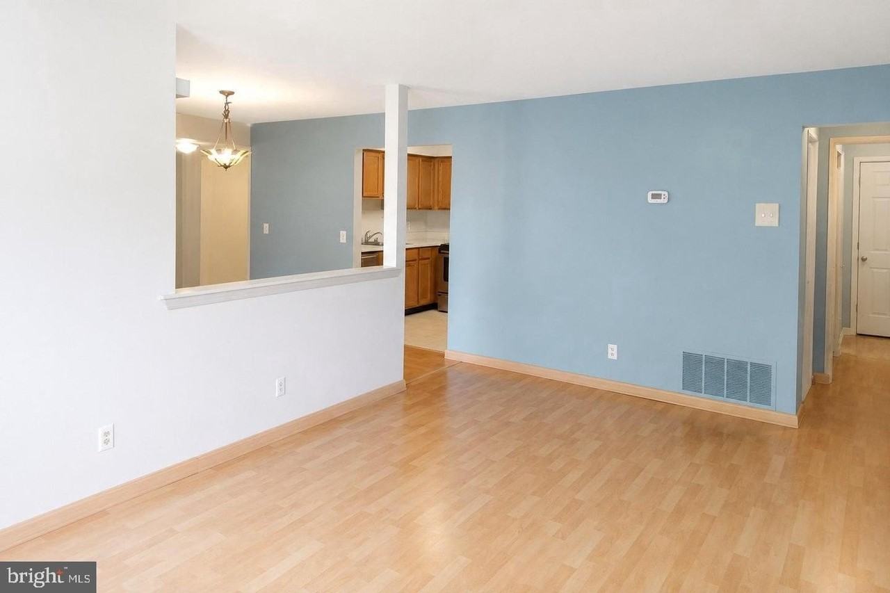2210 Sayre Dr - Photo 2 of 11