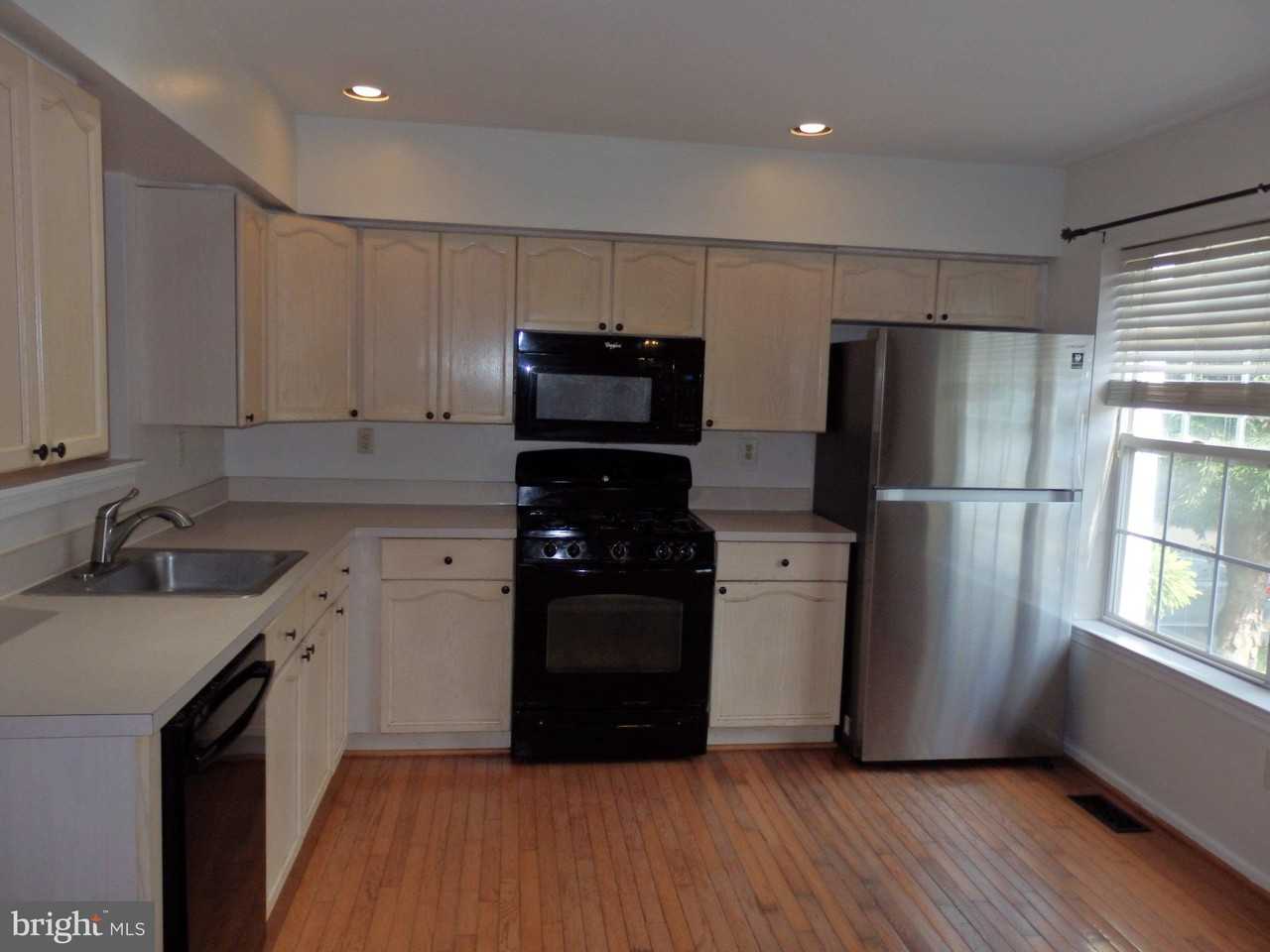 4574 Louise Saint Claire Dr - Photo 2 of 28