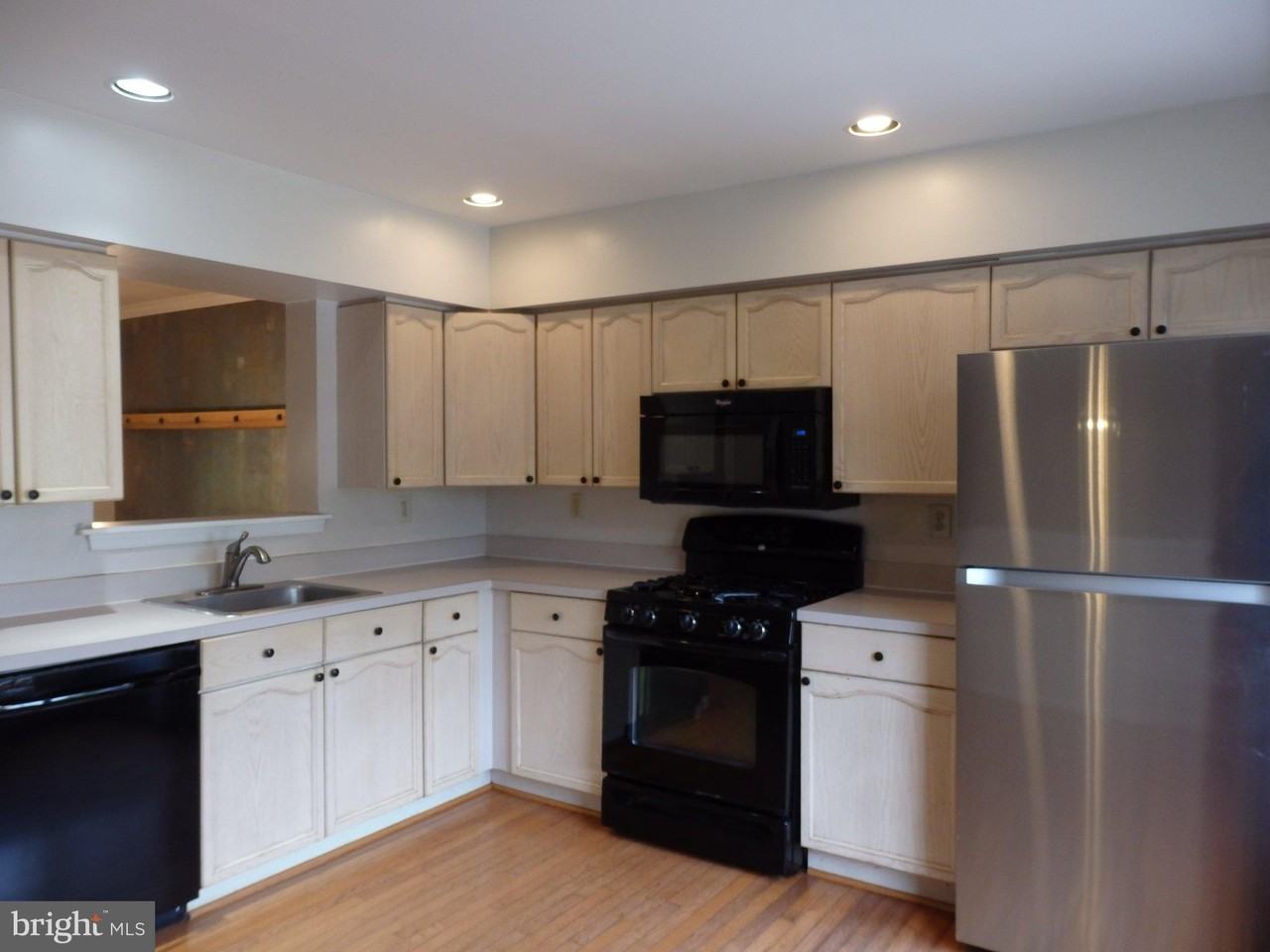 4574 Louise Saint Claire Dr - Photo 5 of 28