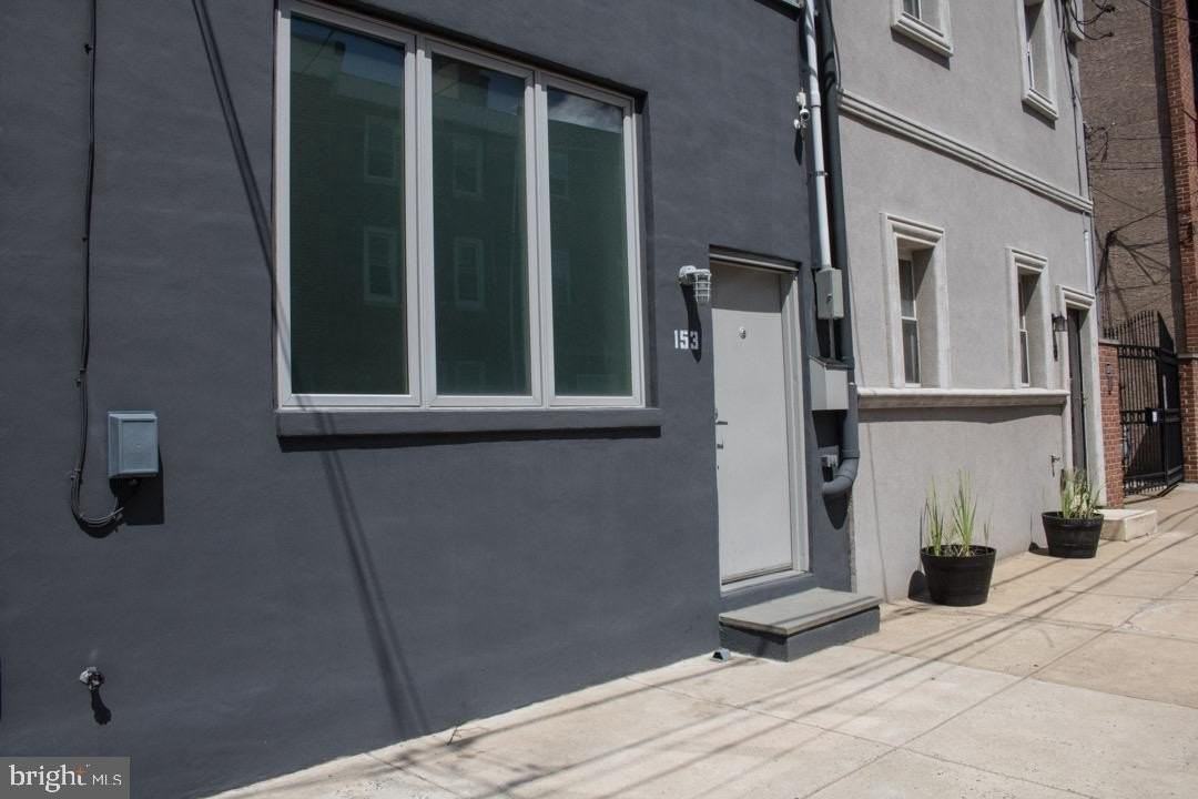 153 Richmond St #1 - Photo 2 of 18