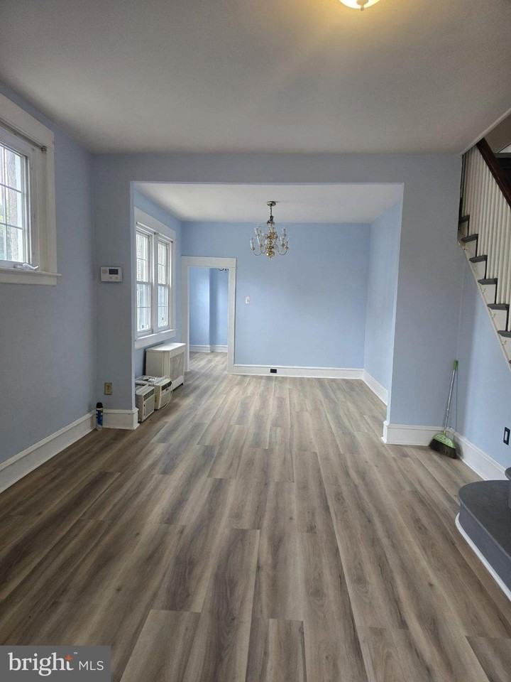 4202 Tyson Ave - Photo 2 of 7