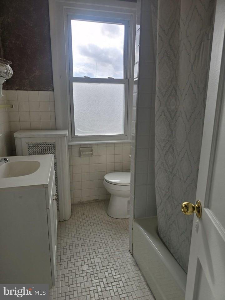 4202 Tyson Ave - Photo 6 of 7