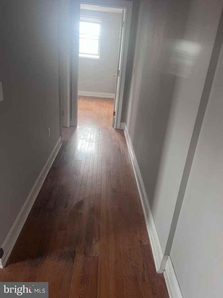 2151 S Hicks St - Photo 5 of 7