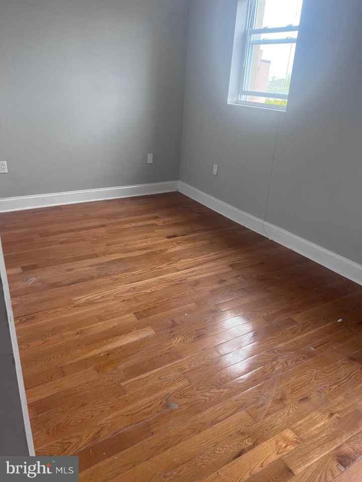 2151 S Hicks St - Photo 6 of 7