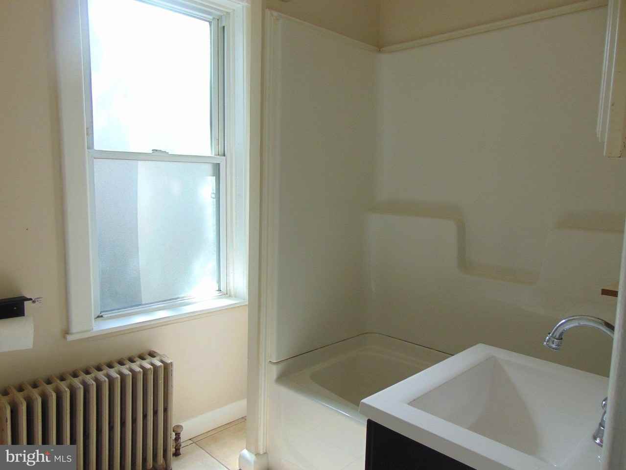 621 W Norwegian St - Photo 3 of 13