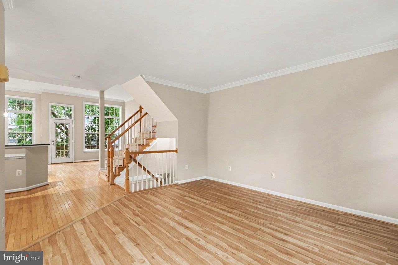 2403 Gorgas Pl - Photo 4 of 27
