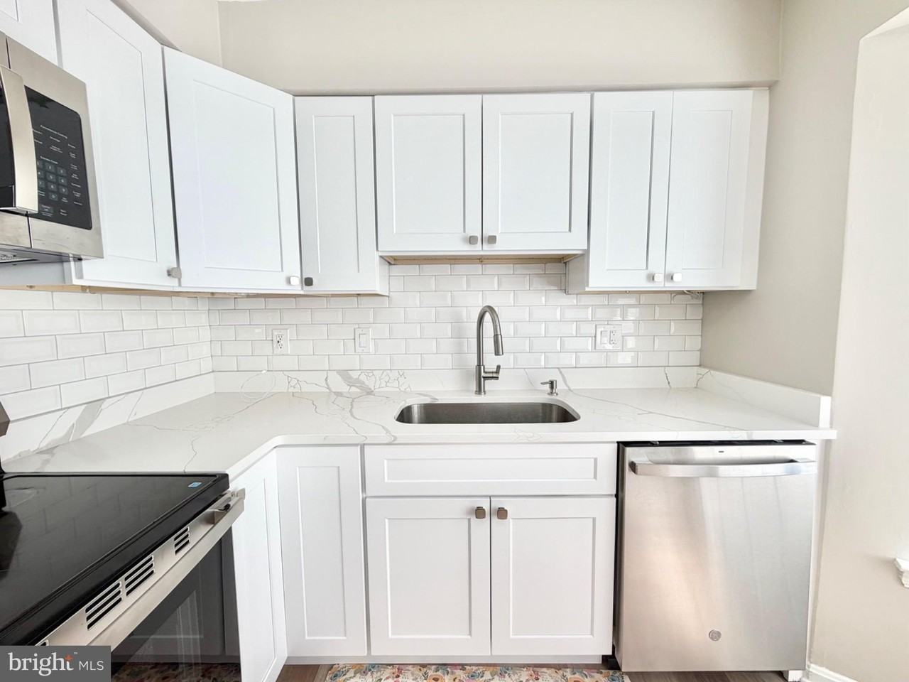5941 HERITAGE Drive - Photo 2 of 22