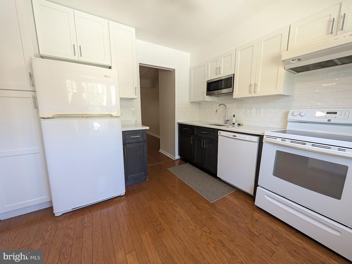 8241 Clifton Farm Ct - Photo 4 of 37