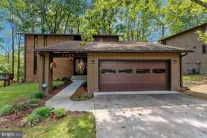featured image of 2609 Woodfern Ct