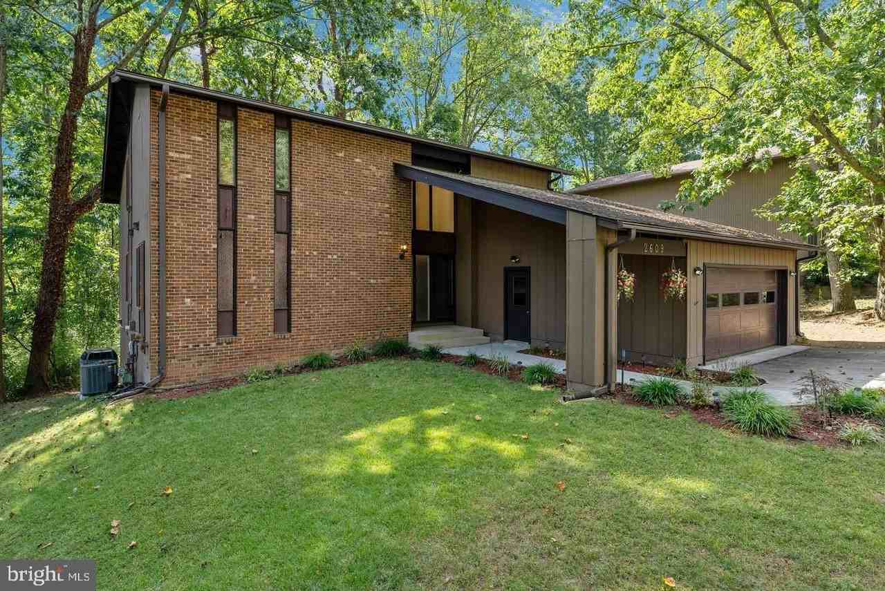 2609 Woodfern Ct - Photo 3 of 50