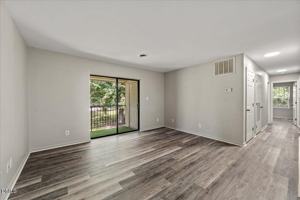 featured image of 1630 Oxford Rd #H