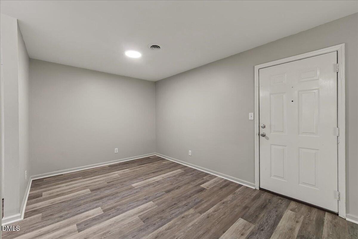 1630 Oxford Rd #H - Photo 4 of 29