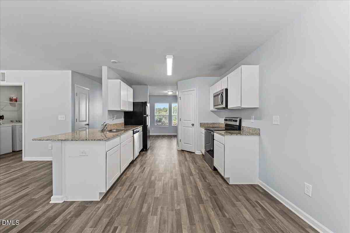 394 E Waycliff Rd - Photo 2 of 48