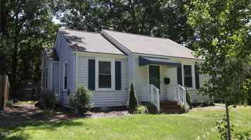 featured image of 102 E Edgewood Dr