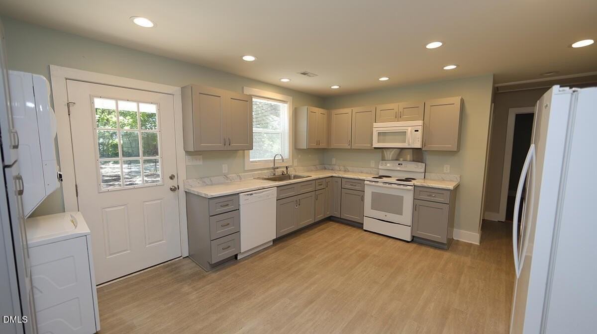 102 E Edgewood Dr - Photo 6 of 17