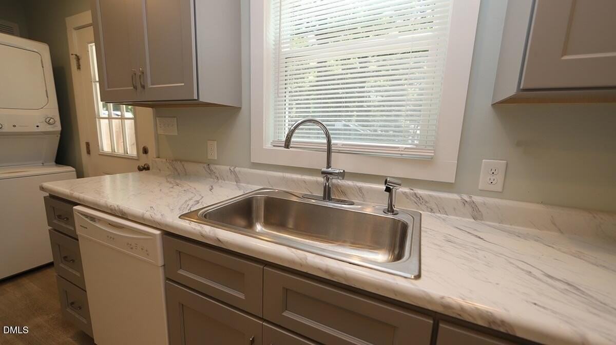 102 E Edgewood Dr - Photo 7 of 17