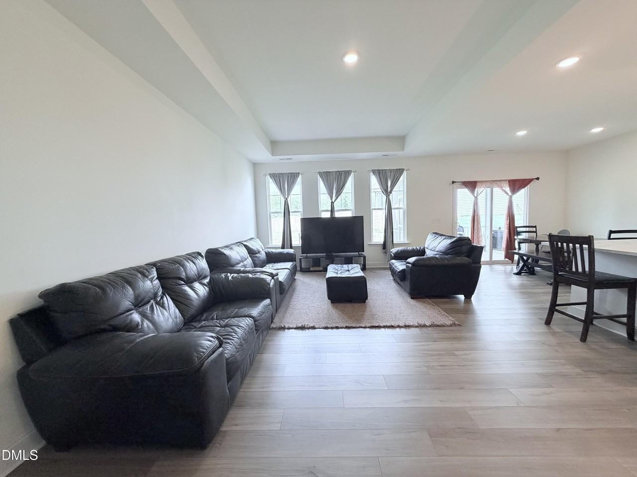 468 Winding Creek Dr - Photo 5 of 16