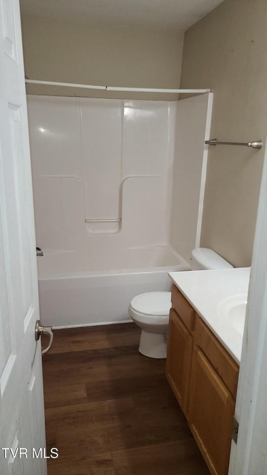 1405 E Chilhowie Ave - Photo 7 of 10