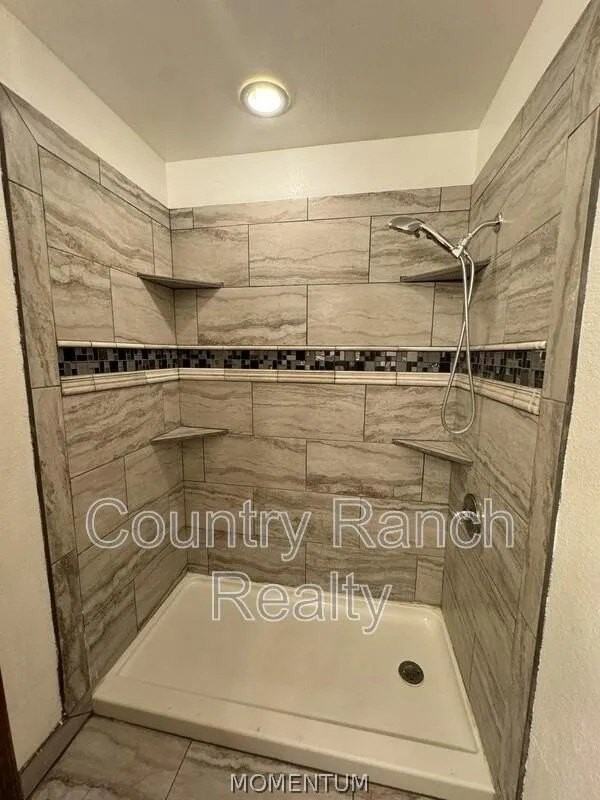 1190 Ramar Rd #20 - Photo 6 of 9