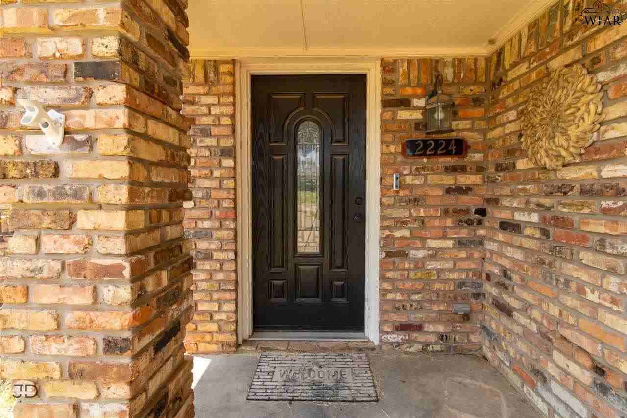 2224 Sandcastle Rd - Photo 2 of 24
