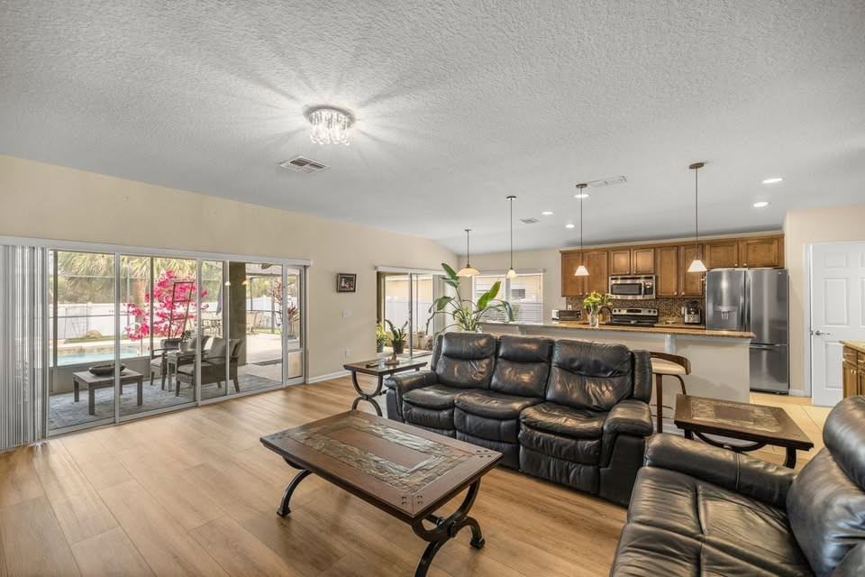 4123 Sw 46th Ter #1 - Photo 5 of 18