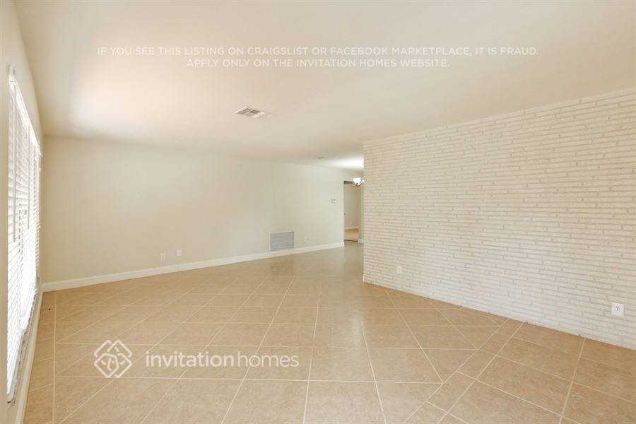 5521 Van Buren St - Photo 4 of 19