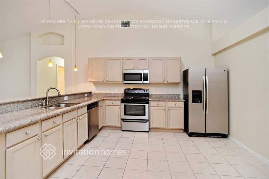 842 Se Damask Ave - Photo 6 of 19
