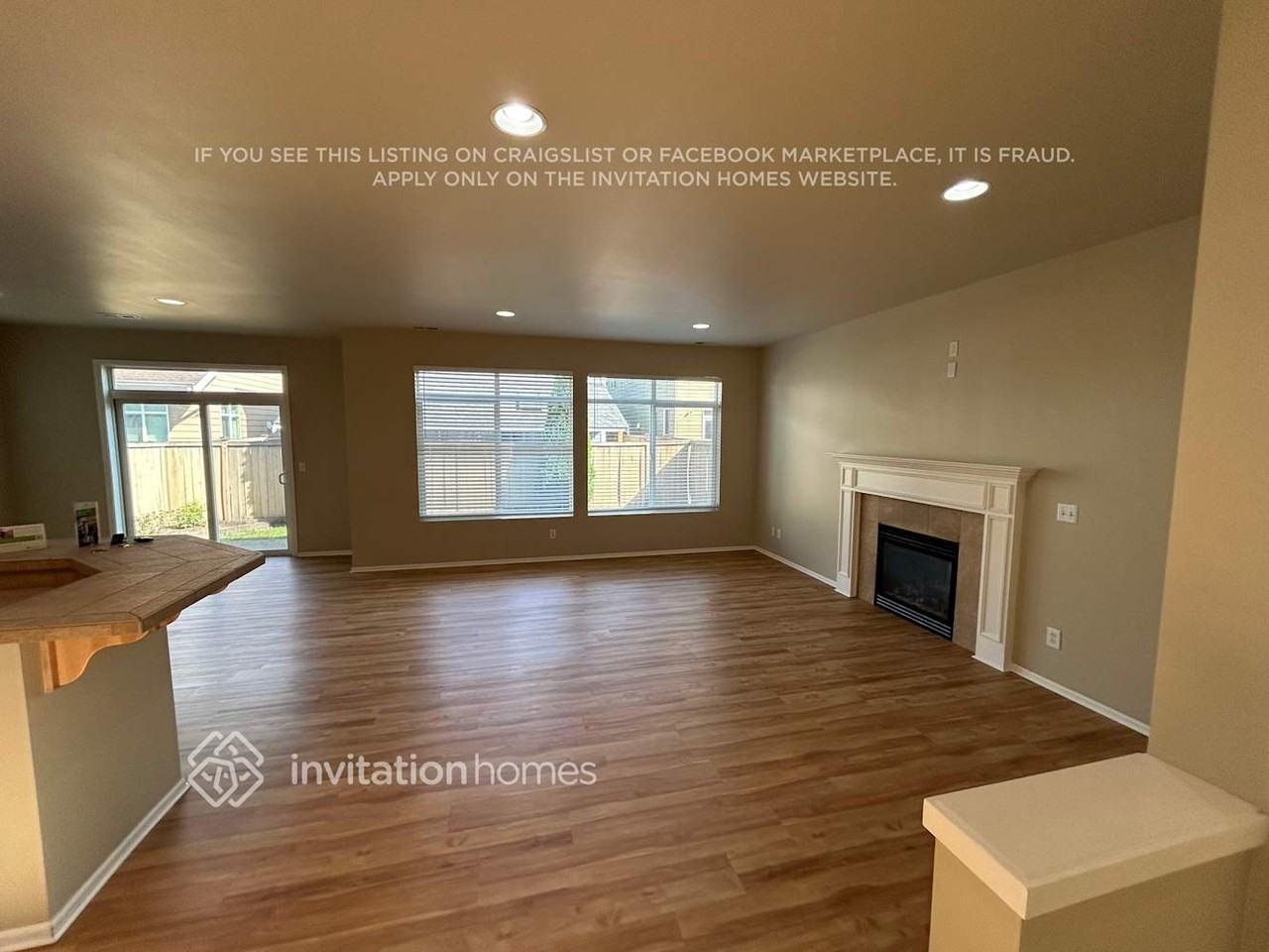 3923 61st Ave E - Photo 5 of 28