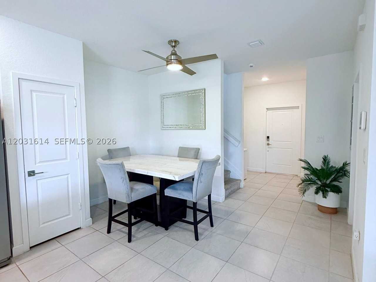 2478 Se 10th Ct #2478 - Photo 4 of 21