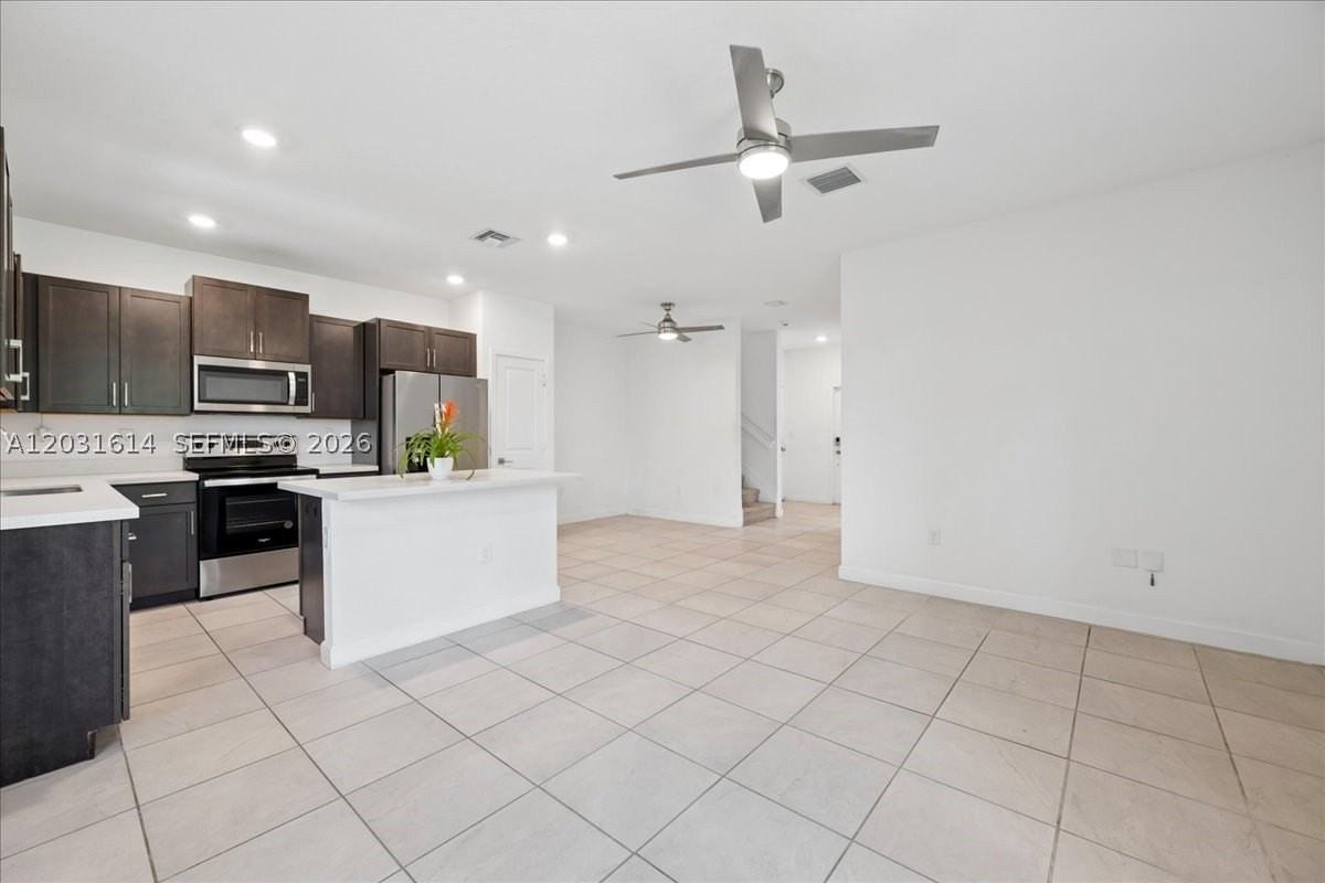 2478 Se 10th Ct #2478 - Photo 6 of 21