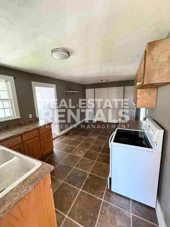 3707 Michael Ann Ave #309 - Photo 3 of 9