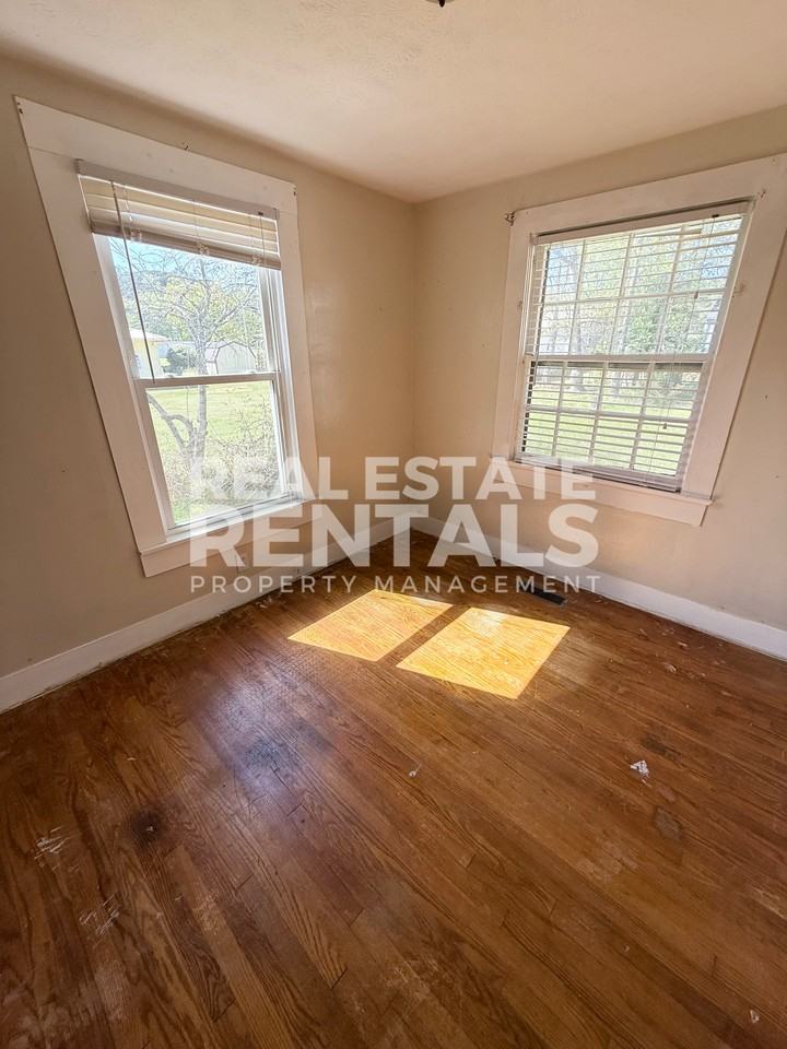3707 Michael Ann Ave #309 - Photo 5 of 9