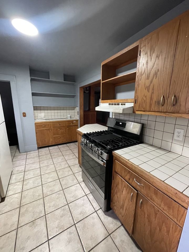 1561 E Cesar E Chavez Ave #1 - Photo 6 of 25