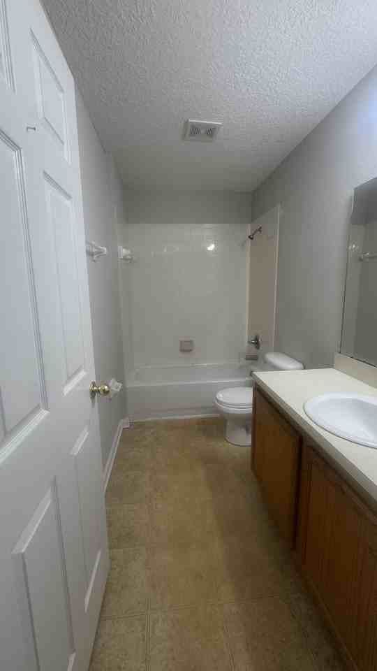 5260 Collins Road1504 #1 - Photo 4 of 15