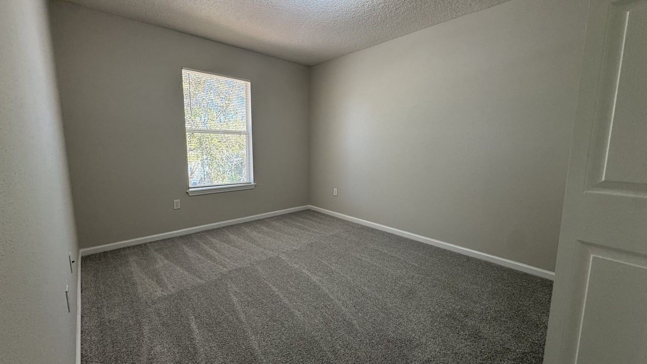 5260 Collins Road1504 #1 - Photo 5 of 15