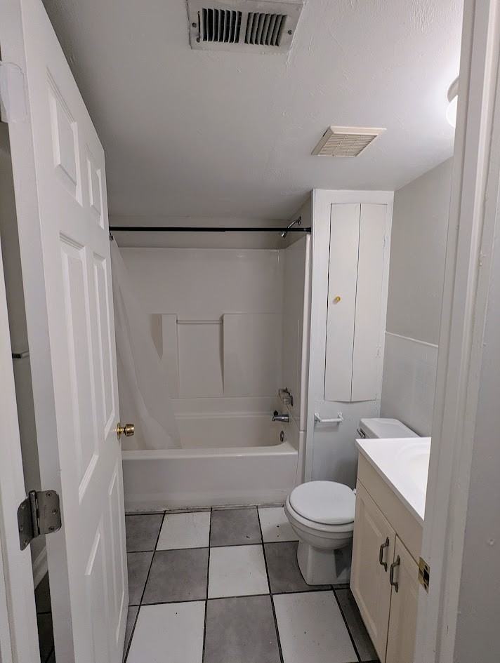 820 W Georgia St #1 - Photo 6 of 10