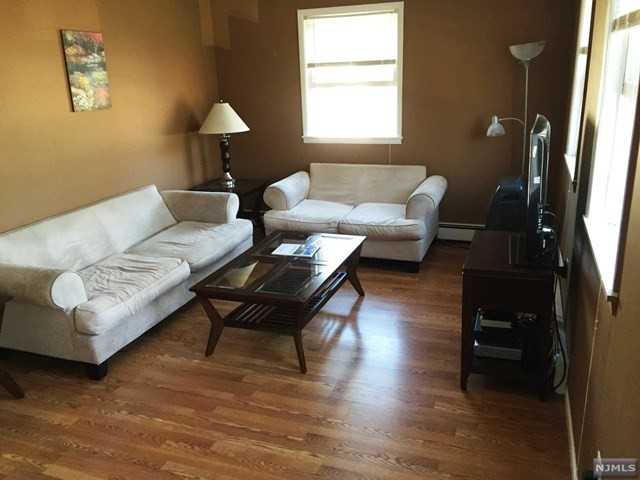 27 Susquehanna Ave - Photo 3 of 10