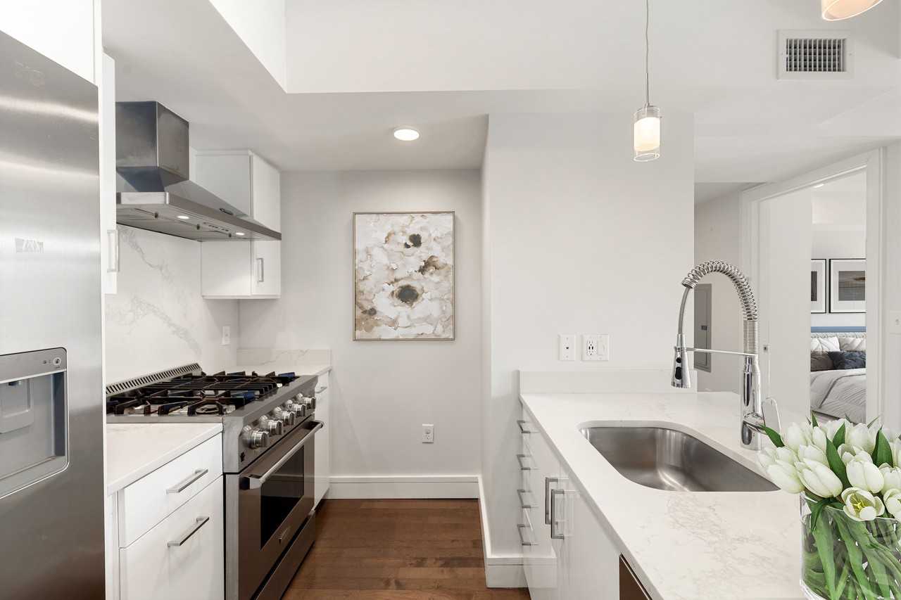 262 Monsignor Obrien Hwy #405 - Photo 4 of 14