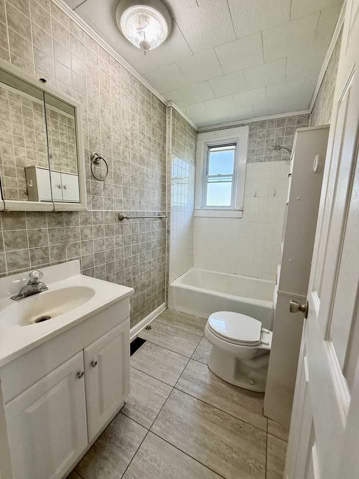 255 Pace Rd #1 - Photo 3 of 16