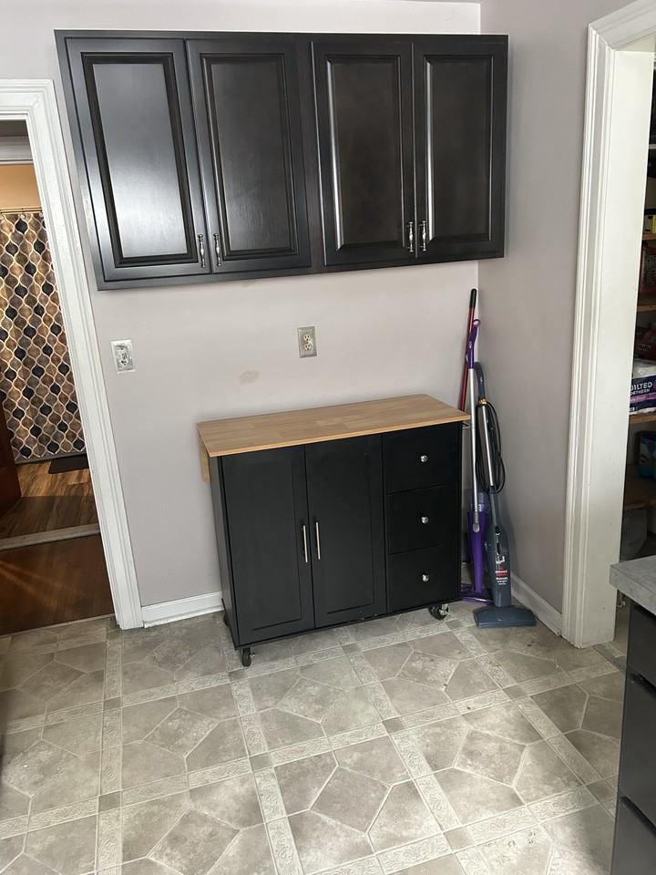 908 Symonds Pl #1 - Photo 4 of 17